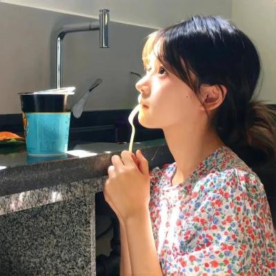 森林孤影